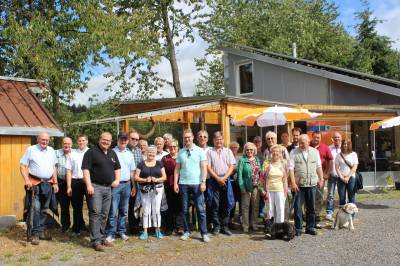 Kreiswandertag 2016 - Am alten Bahnhof in Alsfeld-Eifa startete die Gruppe der Vogelsberger CDU ihren Wandertag durch die Wälder und Flure.
